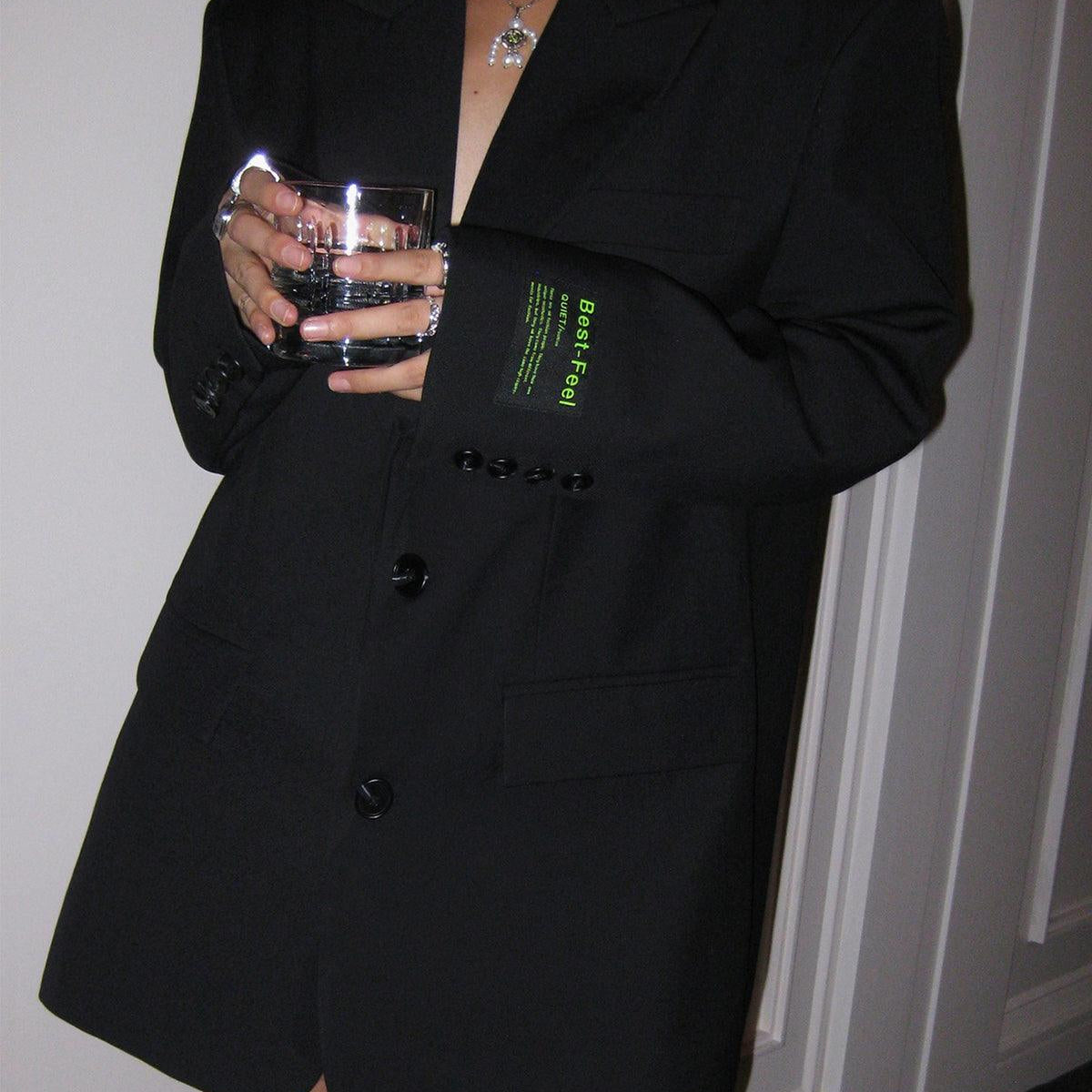 Damska Marynarka Oversize Długa - Modny Jednorzędowy Krój i Szerokie Klapy