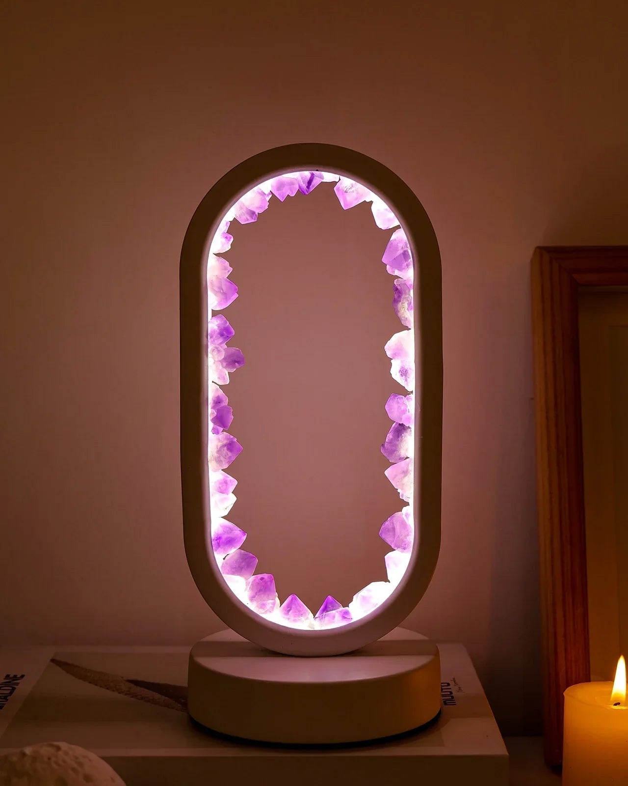 Miłośnicy Designu Lampa Stołowa LED – Eleganckie Kryształy i Uspokajające Światło 4