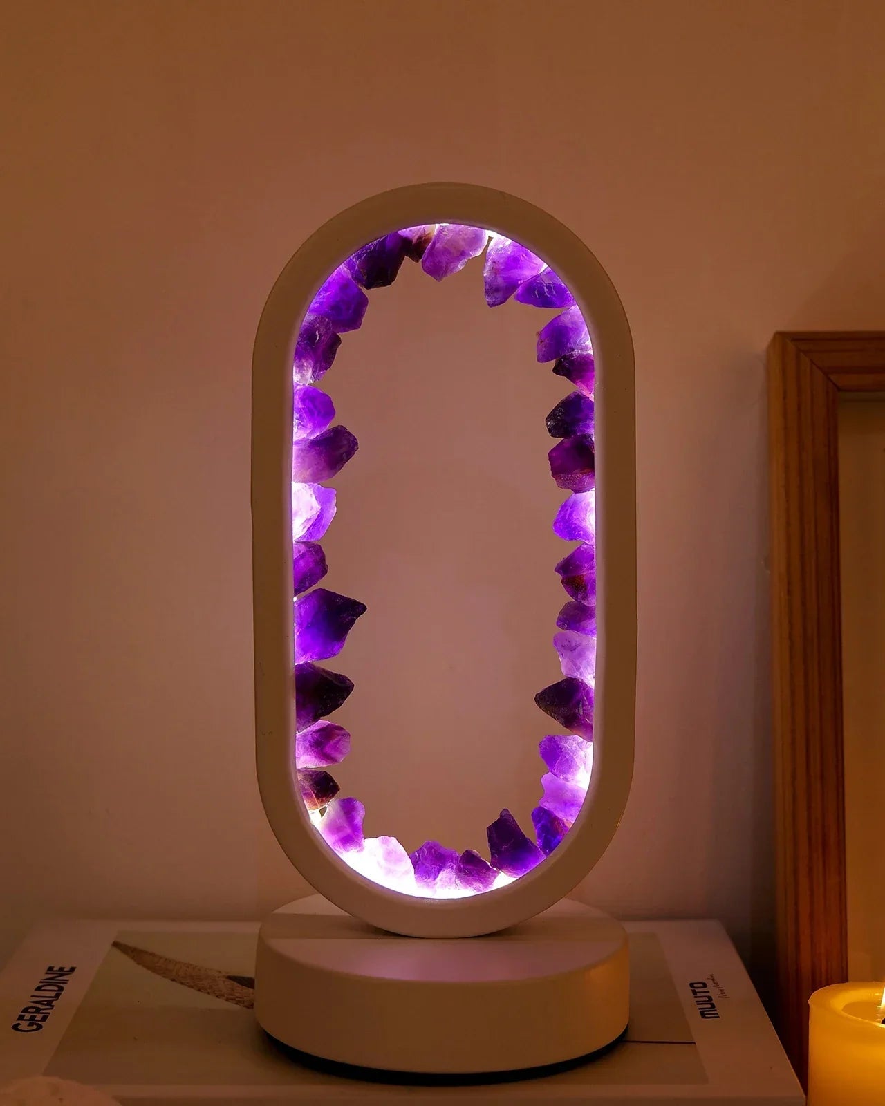 Miłośnicy Designu Lampa Stołowa LED – Eleganckie Kryształy i Uspokajające Światło 6