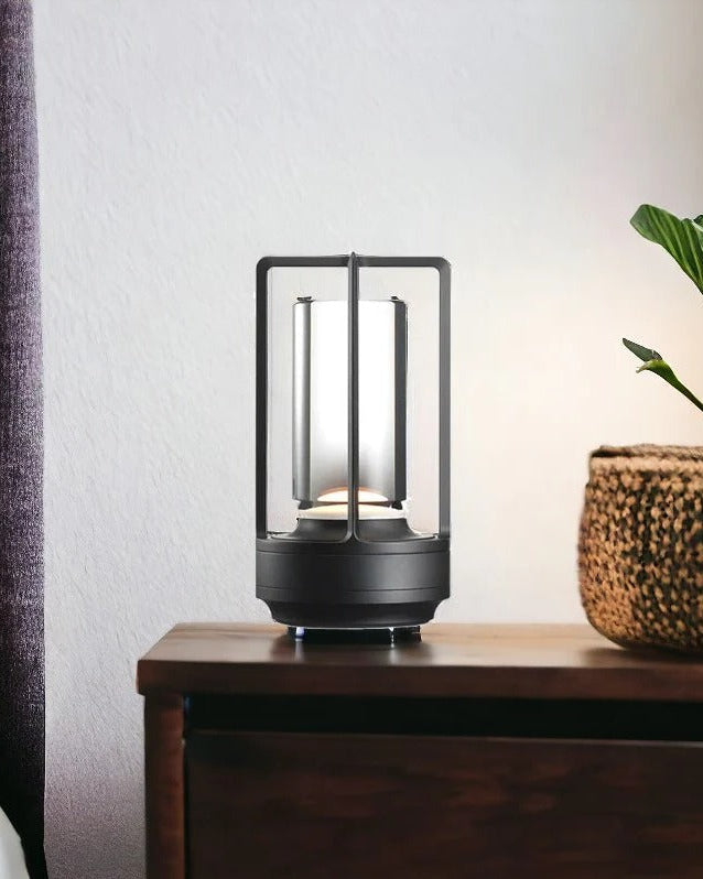 Miłośnicy Ogrodów Bezprzewodowa Lampa Stołowa LED – Ekologiczne Oświetlenie z Ładowaniem Słonecznym 0