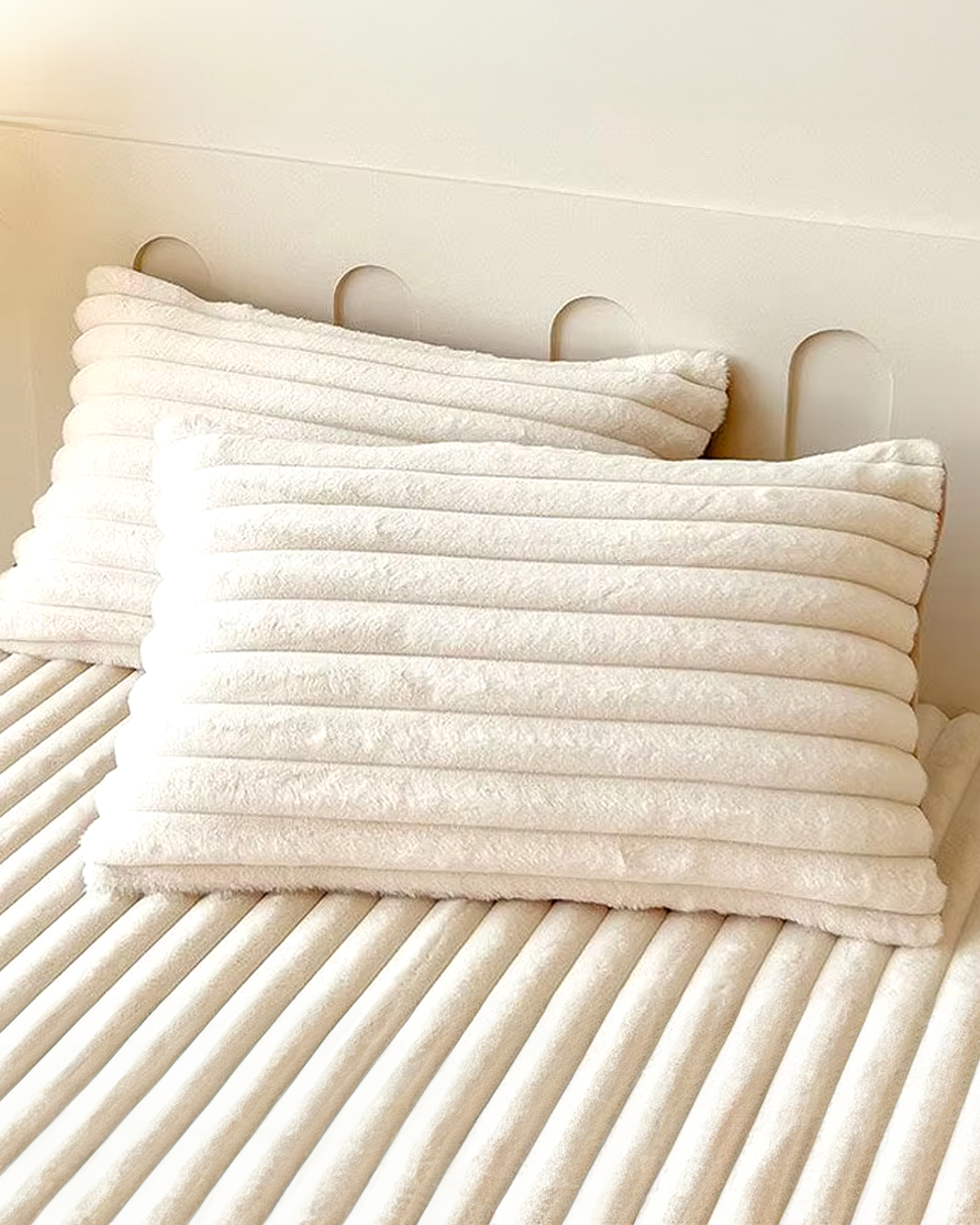 Miłośnicy Wygody Zestaw Poszewek na Poduszki – Prążkowana Tekstura i Puszystość 0