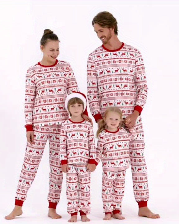 Rodzinny Zestaw Piżam Unisex – Przytulny Wzór Renifera na Świąteczne Wieczory 2