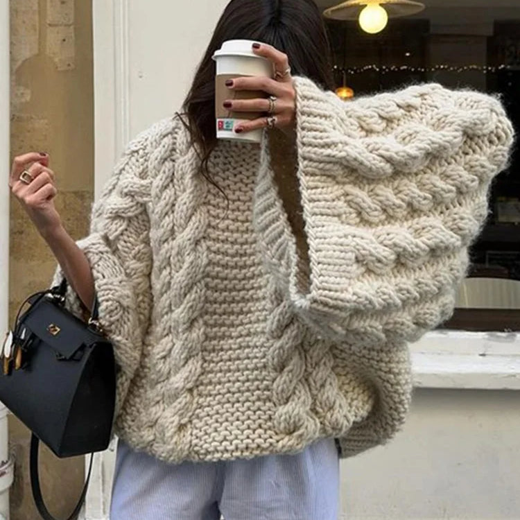 Damski Sweter Oversize W Warkocze - Luźny Krój i Szeroki Rękaw