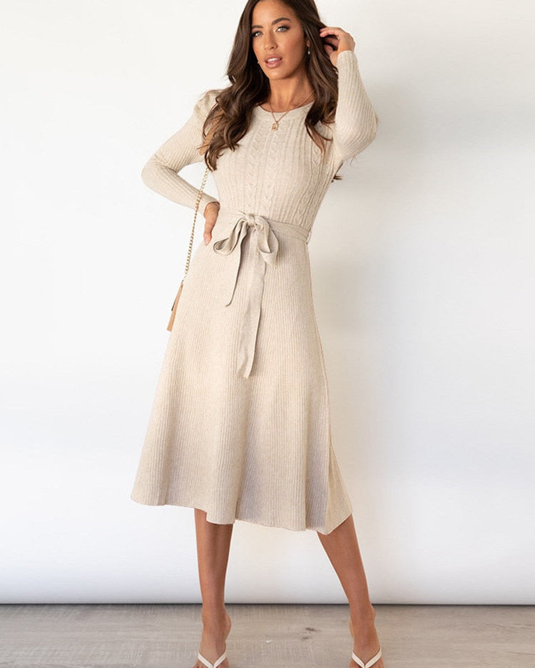 Sukienka Damska – Ciepła Dzianinowa Sukienka w Kształcie Litery A z Pasem na Chłodniejsze Dni 1