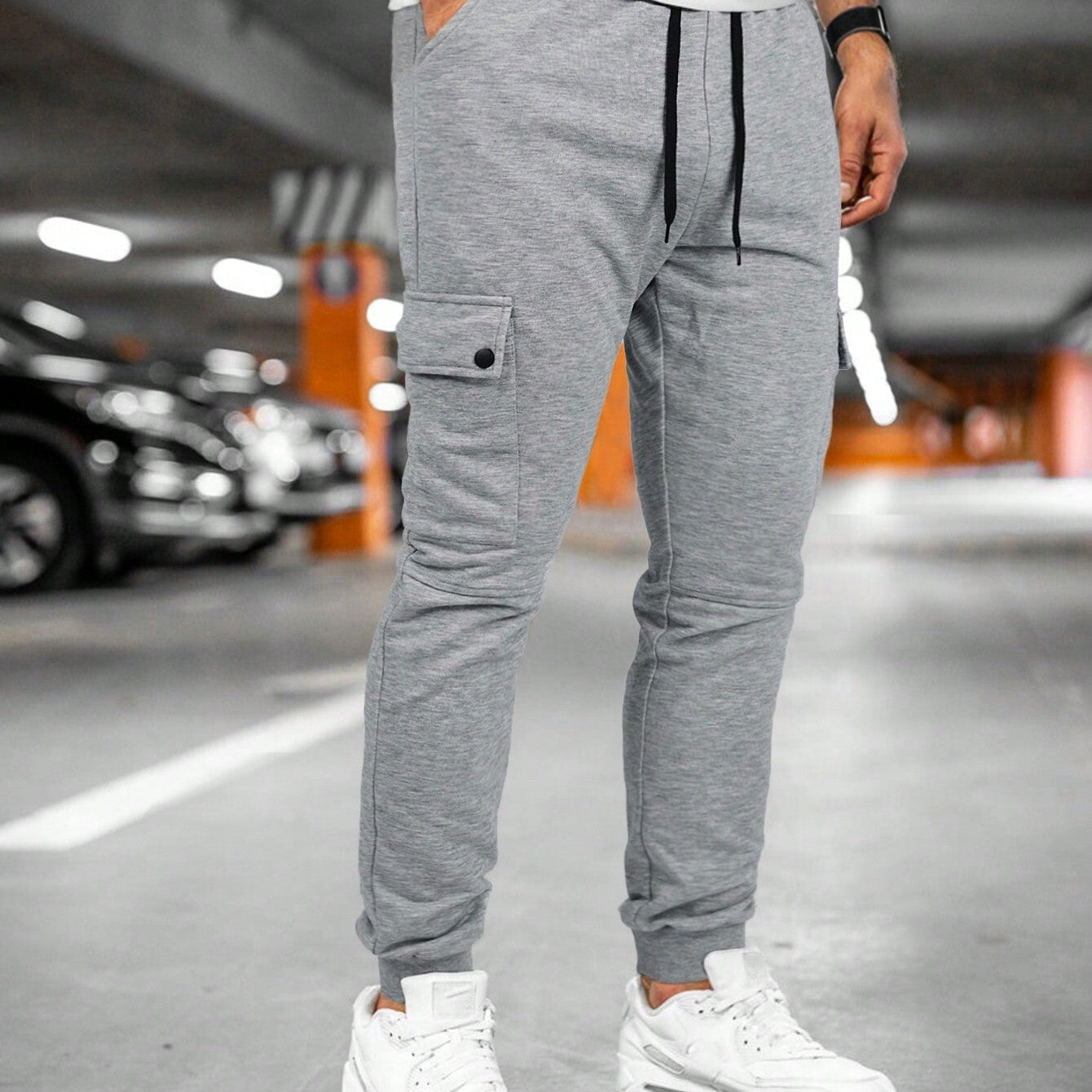 Męskie Spodnie Joggery Slim Fit - Z Kieszeniami Cargo i Sznurkiem