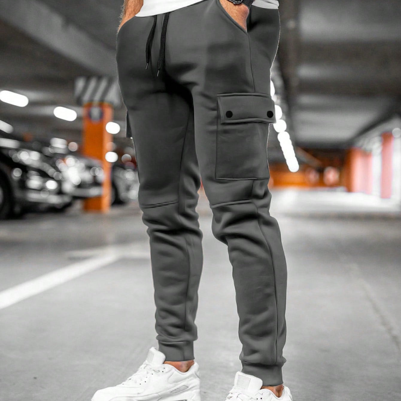 Męskie Spodnie Joggery Slim Fit - Z Kieszeniami Cargo i Sznurkiem