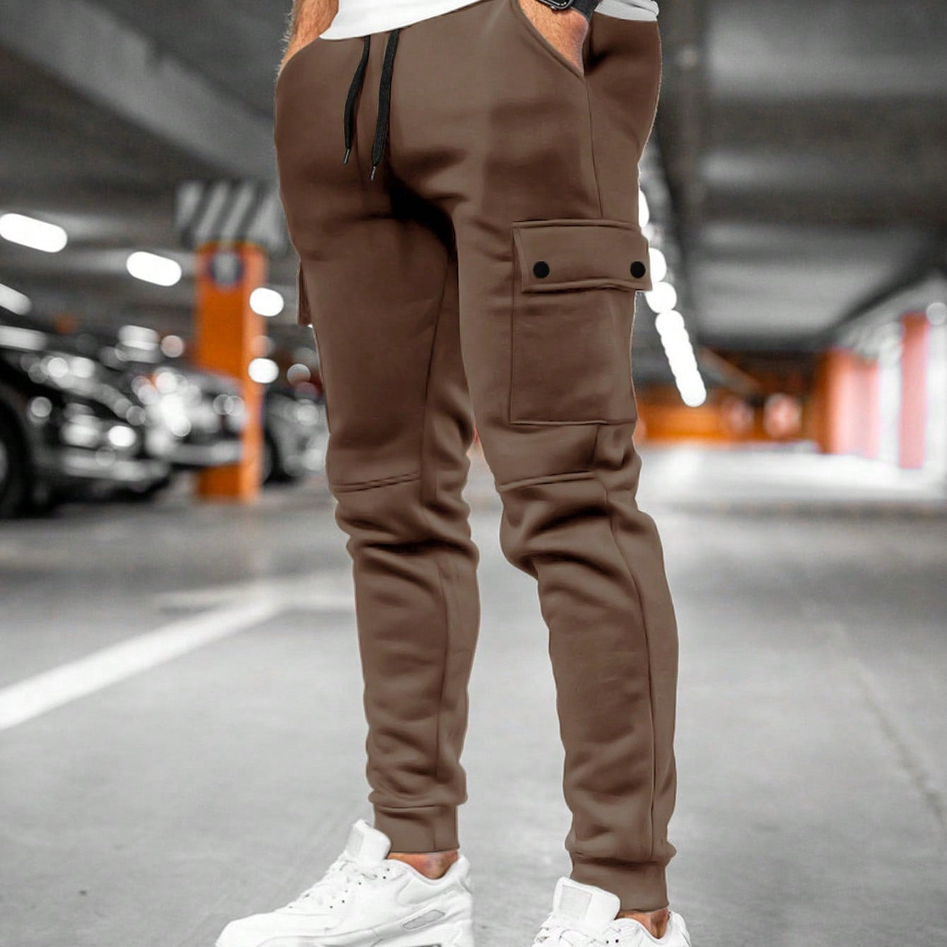 Męskie Spodnie Joggery Slim Fit - Z Kieszeniami Cargo i Sznurkiem