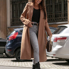 Damski Czarny Płaszcz Zimowy – Klasyczny Krój z Paskiem w Talii na Elegancki Wygląd 7