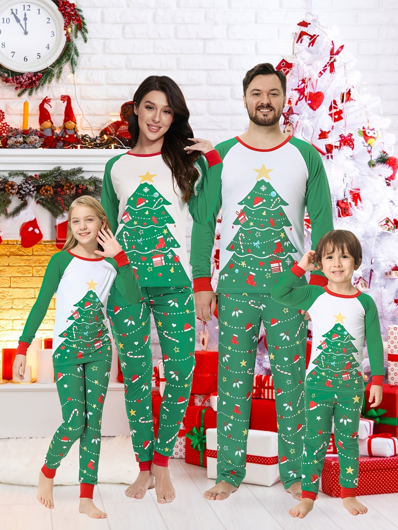 Rodzinny Zestaw Piżam Unisex – Wygodny Nadruk Choinki dla Świątecznego Relaksu 0