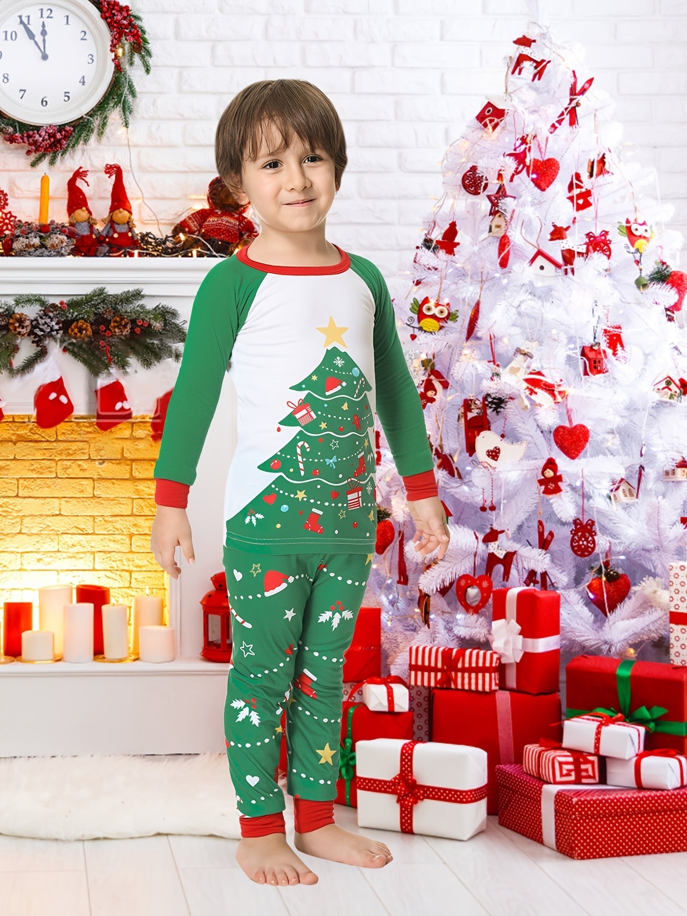 Rodzinny Zestaw Piżam Unisex – Wygodny Nadruk Choinki dla Świątecznego Relaksu 2